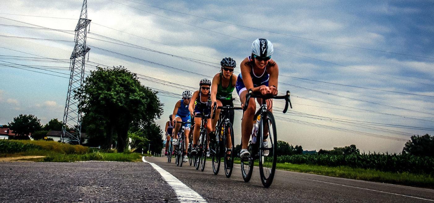 Triathlon und Straßenrennen Triathlon und Straßenrennen