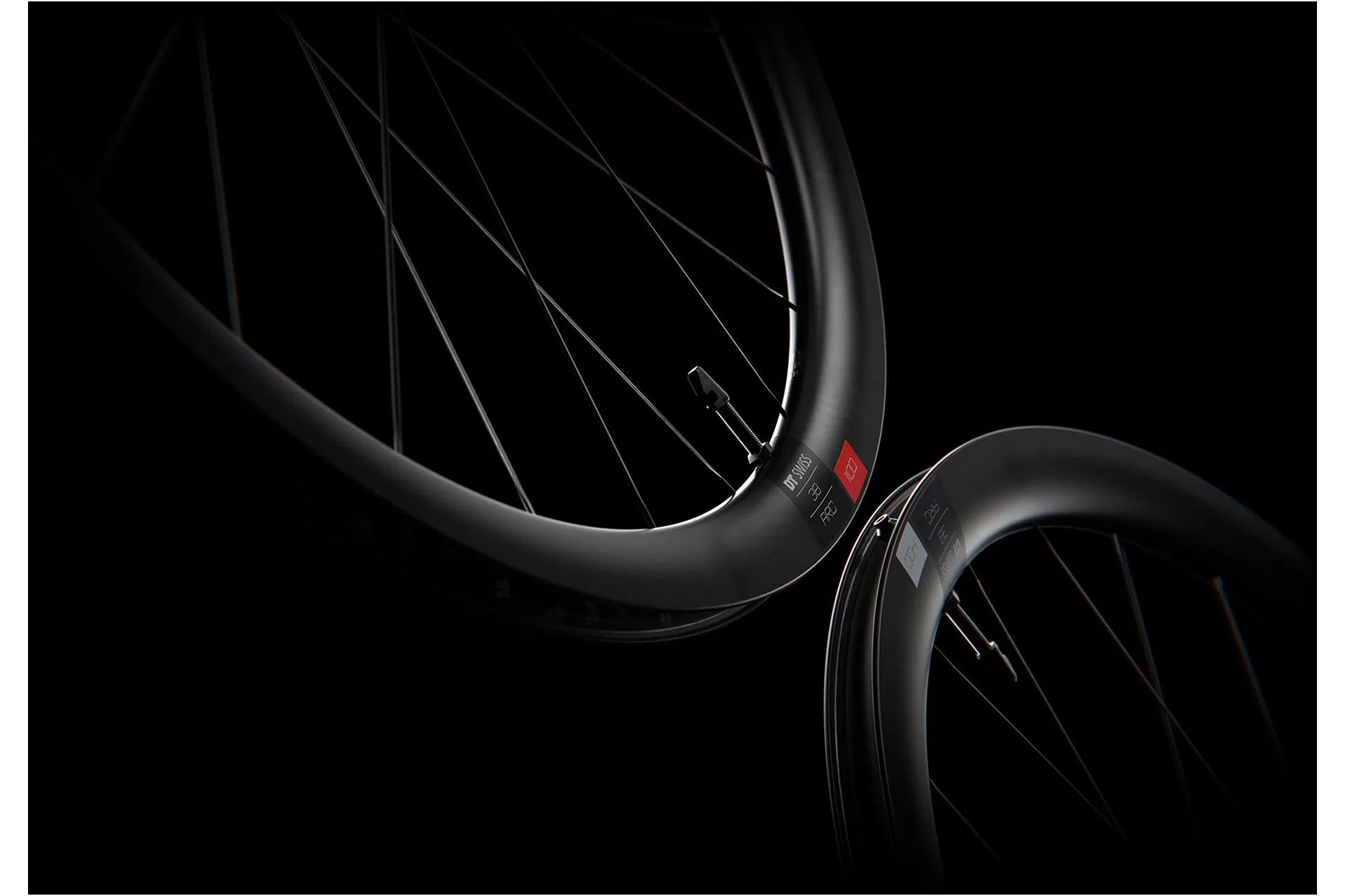 DT Swiss ARC 1100 Dicut 38 DB 28"- Carbon Vorderrad