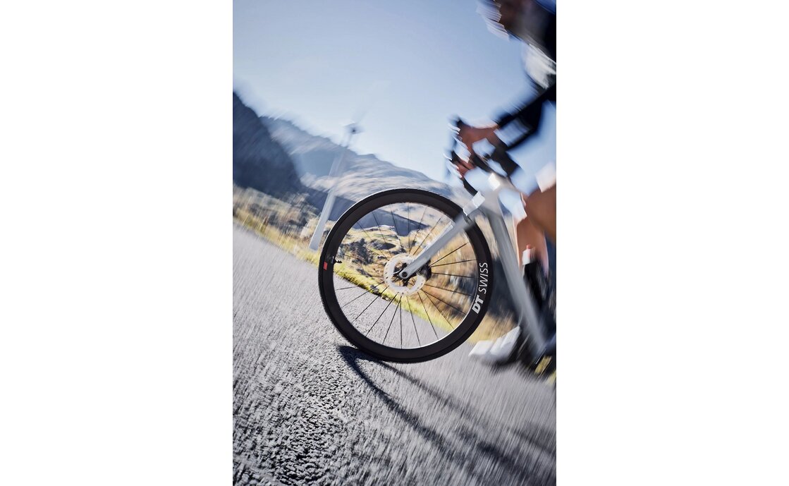 DT Swiss ARC 1100 Dicut 38 DB 28"- Carbon Vorderrad