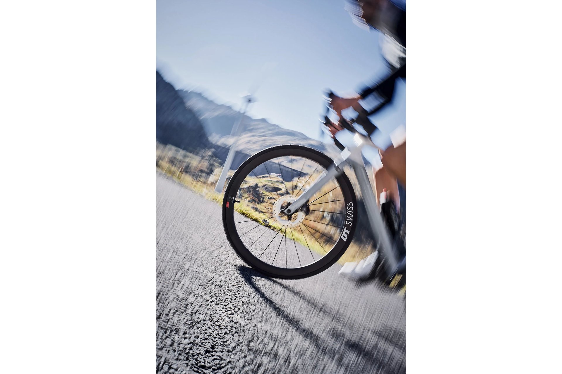 DT Swiss ARC 1100 Dicut 38 DB 28"- Carbon Vorderrad