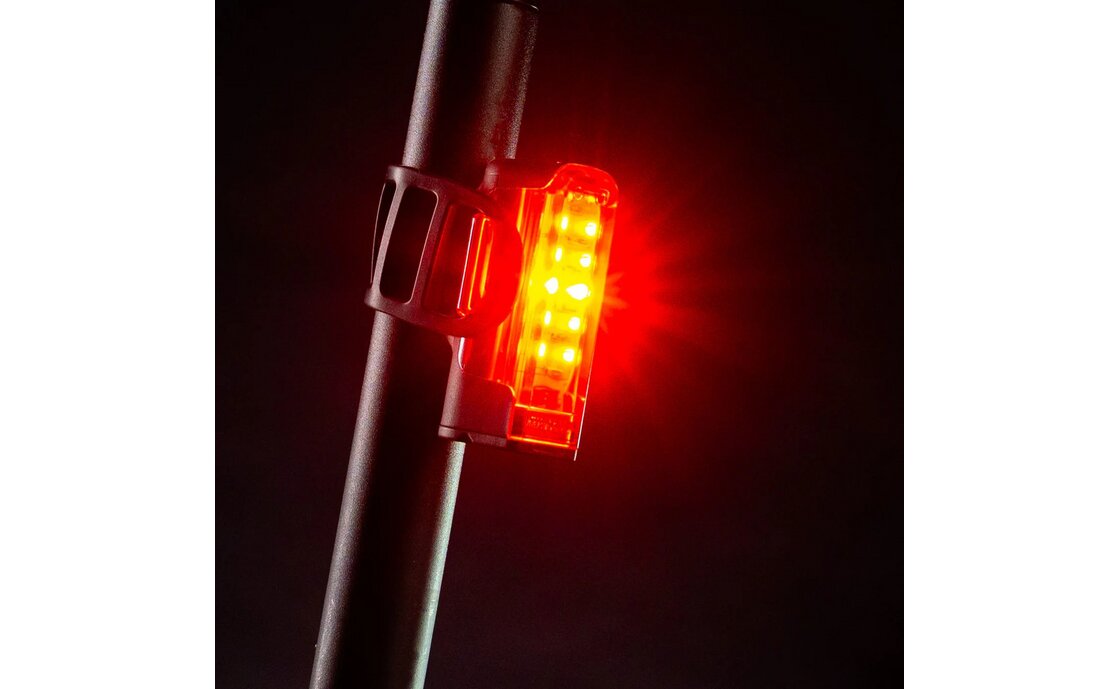 Lezyne Hecto Pro 400+ & Strip+ Akku Beleuchtungsset StVZO