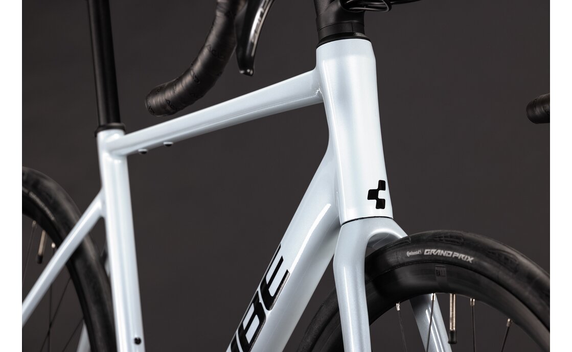 Cube Attain Race - 28 Zoll - Diamant - 2027