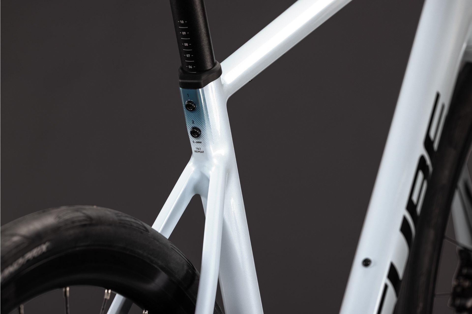 Cube Attain Race - 28 Zoll - Diamant - 2027