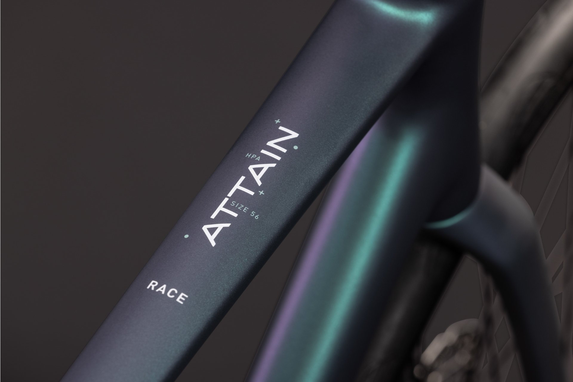 Cube Attain Race - 28 Zoll - Diamant - 2027