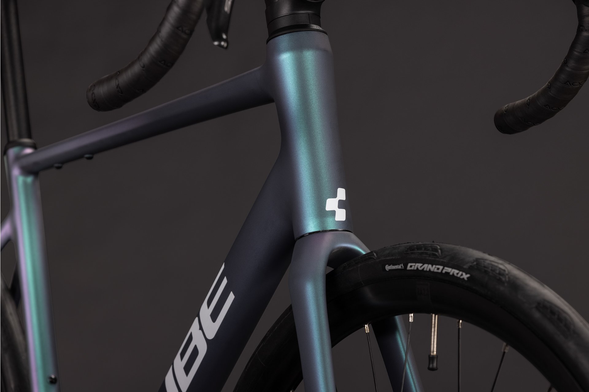 Cube Attain Race - 28 Zoll - Diamant - 2027