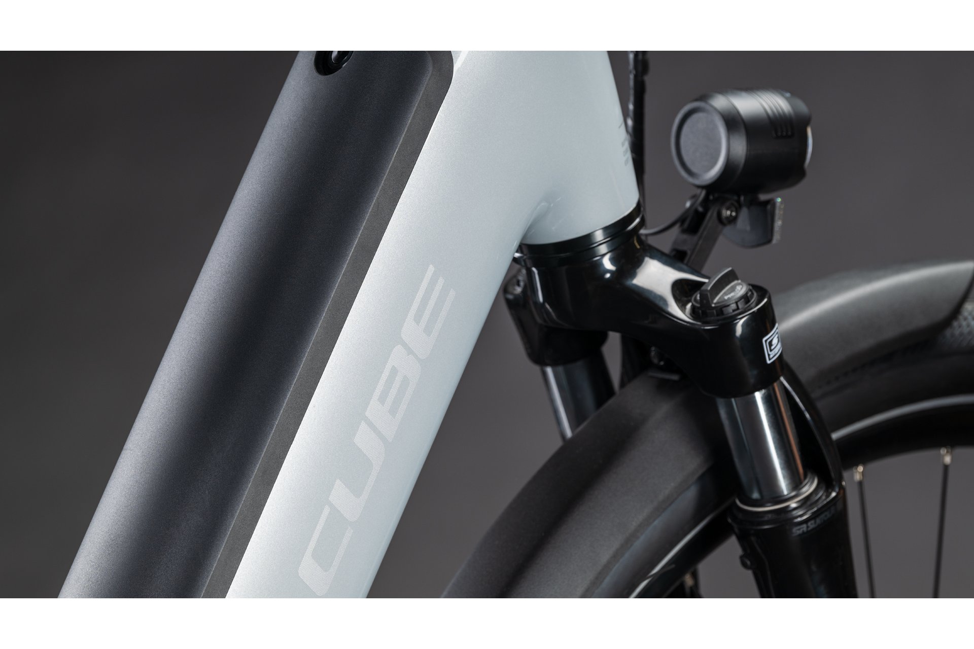 Cube Supreme Hybrid Comfort ONE 600 - 600 Wh - 28 Zoll - Tiefeinsteiger - 2026