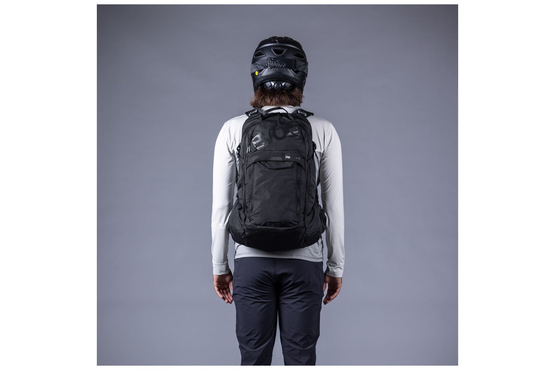 Evoc Trail Pro Blackline 16