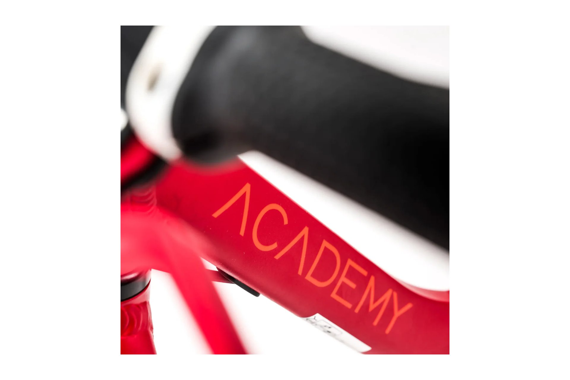 Academy Grade 1 - 12 Zoll - Tiefeinsteiger - 2026