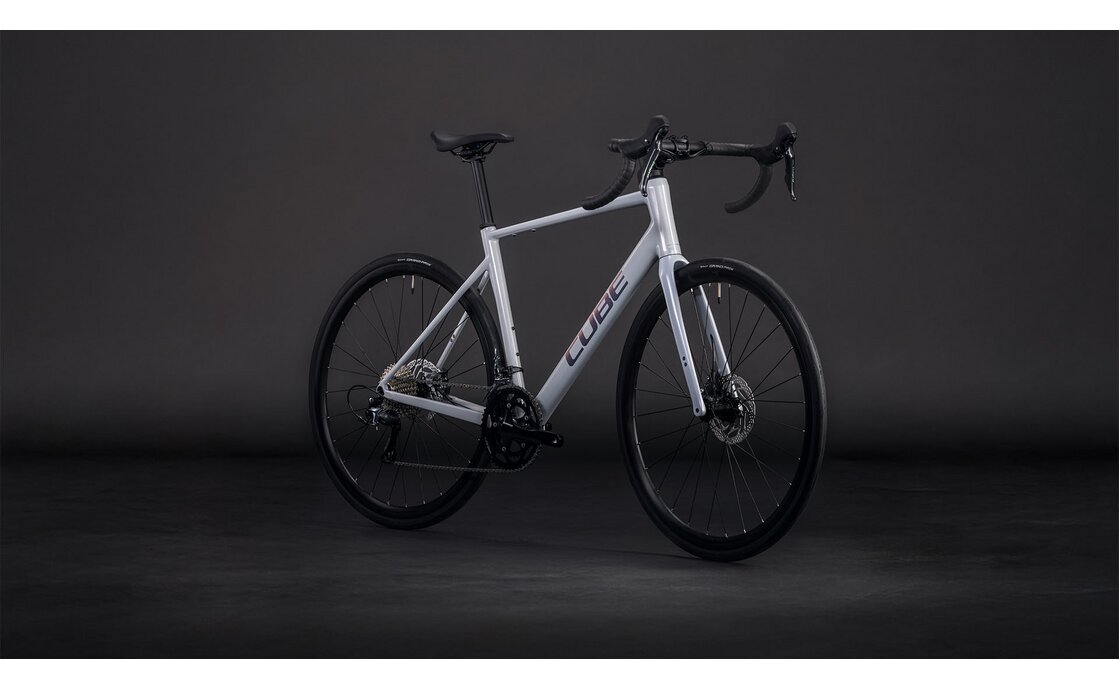 Cube Attain Race - 28 Zoll - Diamant - 2026