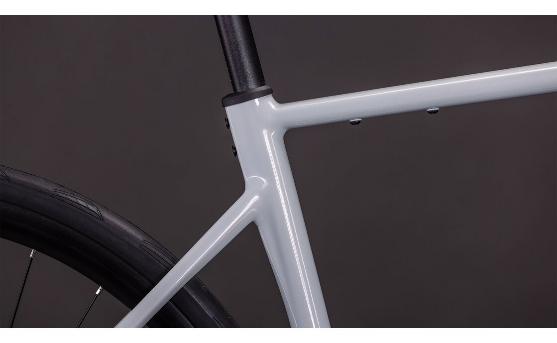 Cube Attain Race - 28 Zoll - Diamant - 2026