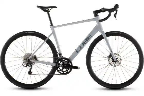 Rennräder - Cube Attain Race - 28 Zoll - Diamant - 2026