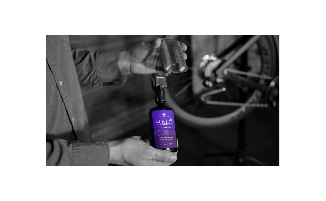 Finish Line HALO Wet Lube Wachsschmiermittel, Flasche + Luber - 120ml