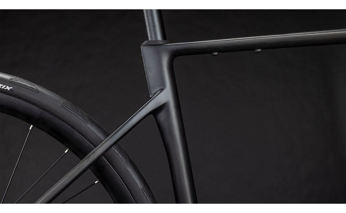 Cube Attain C:62 Race - 28 Zoll - Diamant - 2026