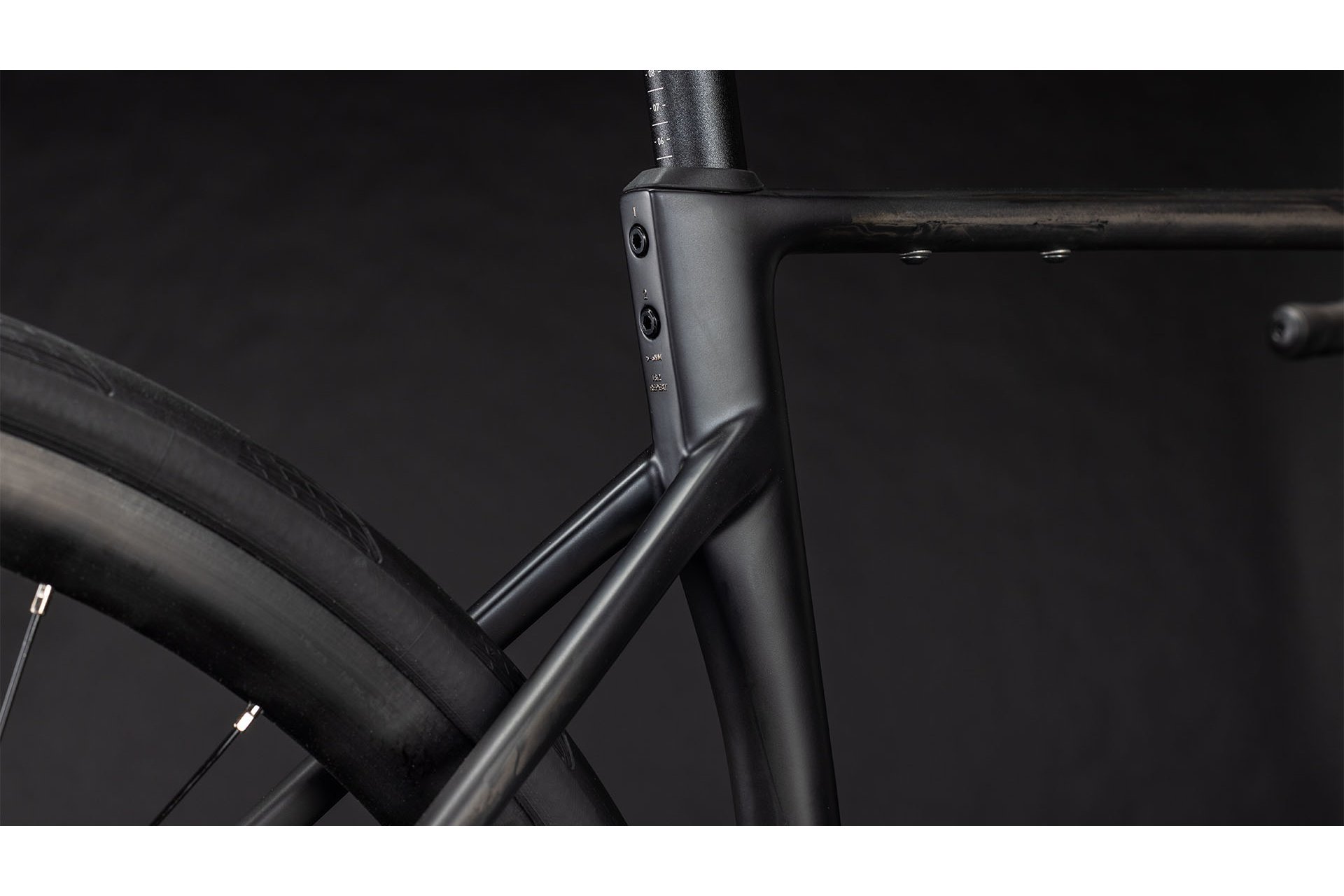 Cube Attain C:62 Race - 28 Zoll - Diamant - 2026