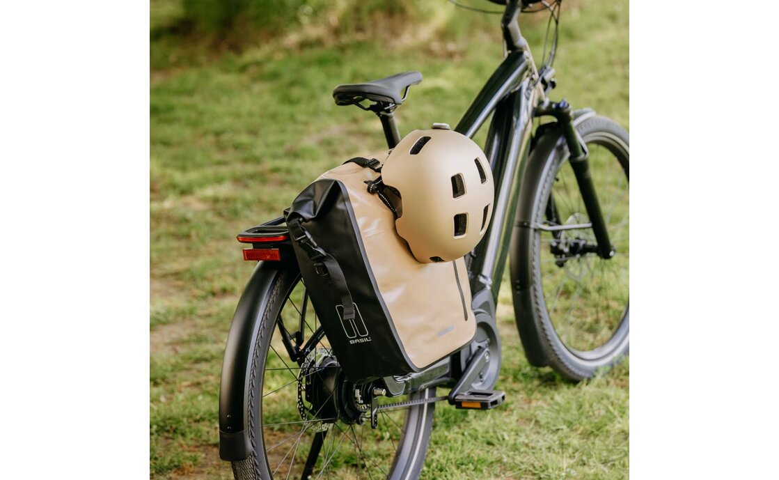 Basil Einzelpacktasche Rivo M MIK Hooks