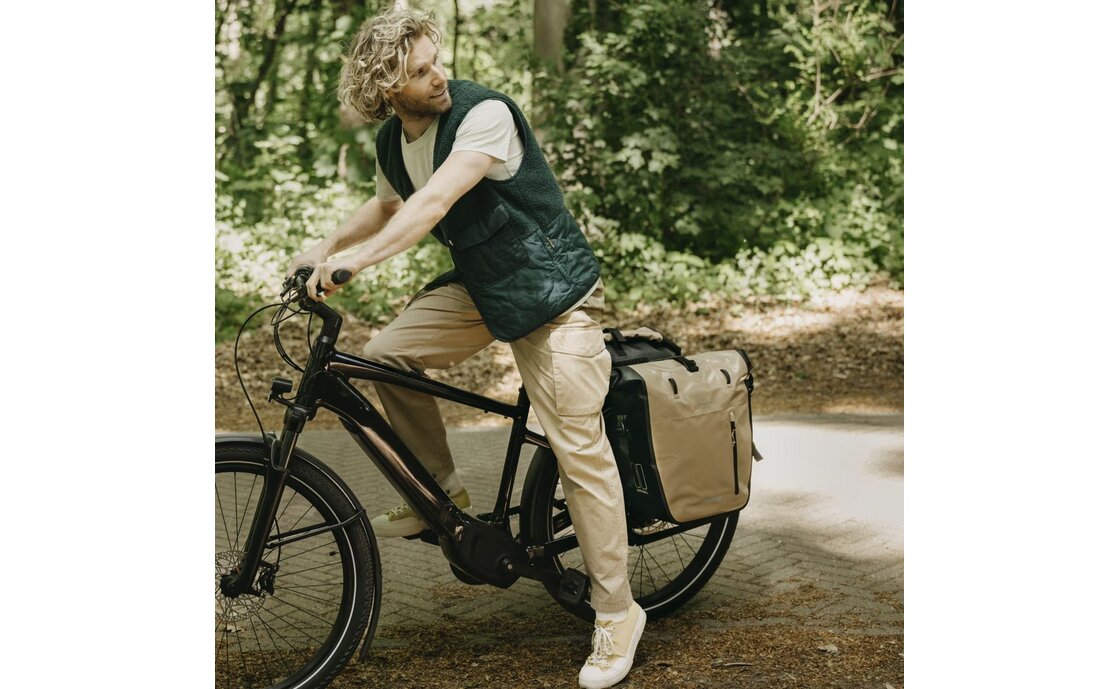 Basil Einzelpacktasche Rivo M MIK Hooks