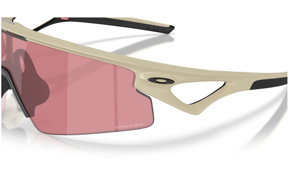 Oakley Sphaera Strike Matte Sand/Prizm Dark Golf