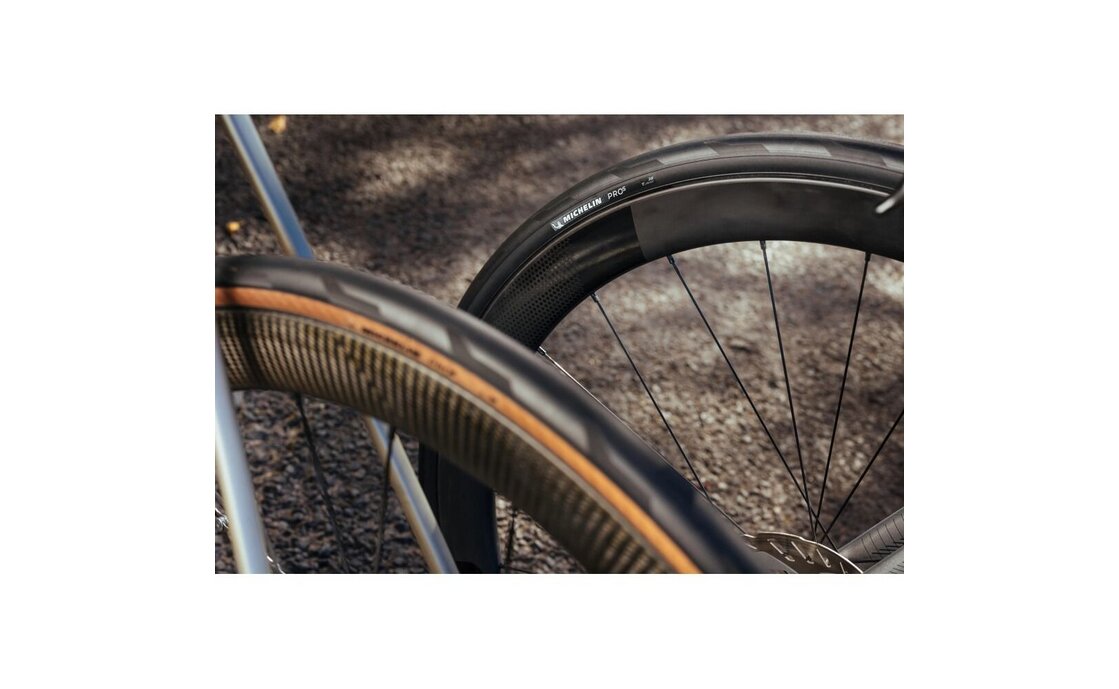 Michelin Pro5 Classic TLR 700x40C Gum-X Compound Competition Line