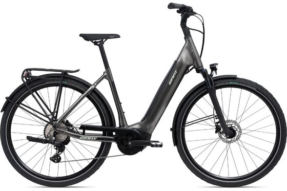 mit Beleuchtung - Fahrräder - Giant DailyTour E+ 2 D - RC Dash - 625 Wh - 28 Zoll - Tiefeinsteiger - 2024