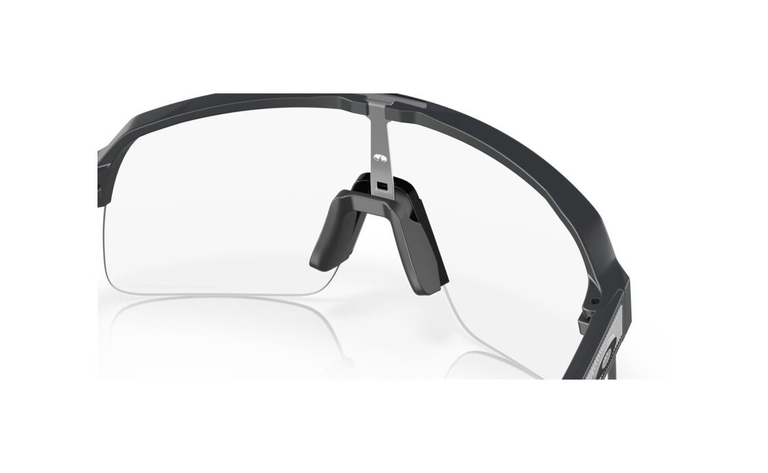 Oakley Sutro Lite Matte Carbon/Clear To Black Iridium Photochromic