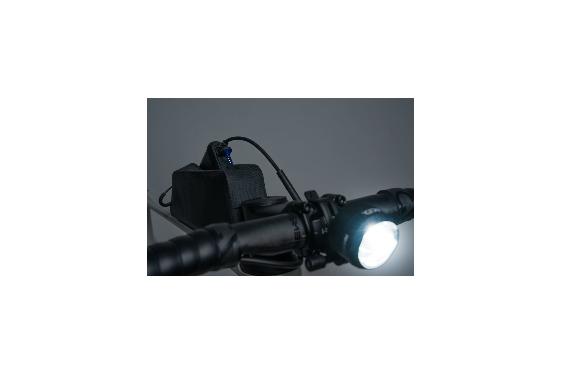 Cube ACID Frontlicht Pro-E 150 Powerbank