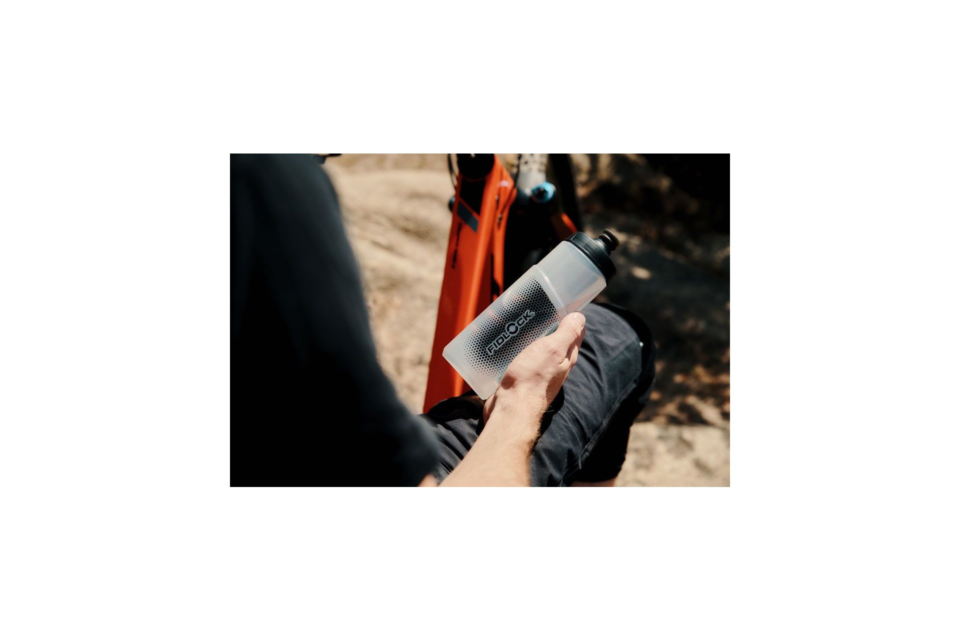 Fidlock Twist Trinkflasche 600 mit Bike Base Flaschenhalter