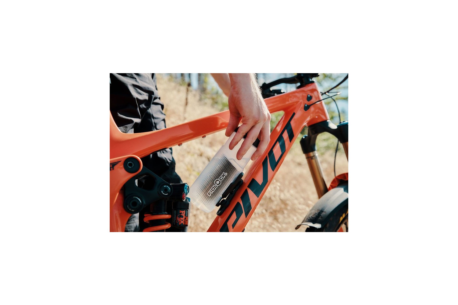 Fidlock Twist Trinkflasche 600 mit Bike Base Flaschenhalter