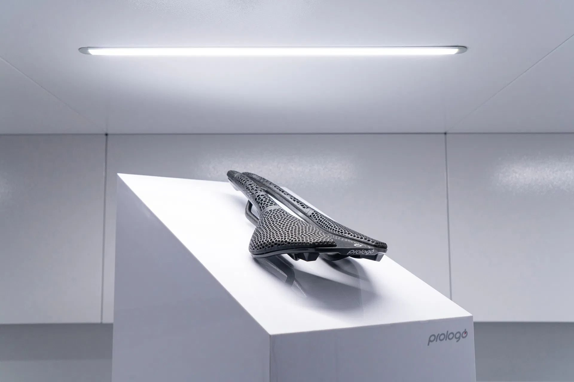 Prologo Sattel Nago R4 Pas 3DMSS 137 Nack