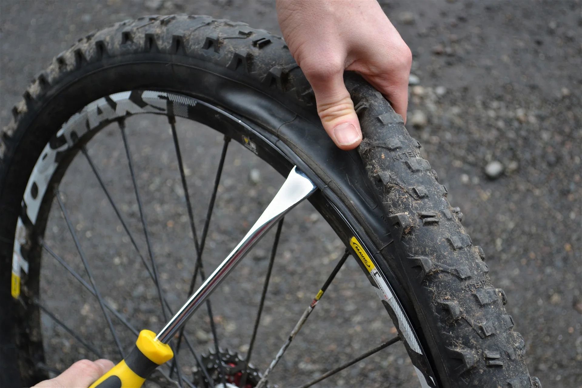 PEDROS Downhill Reifenheber