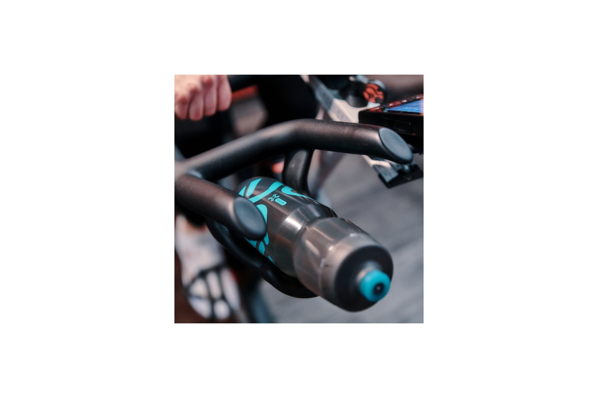 Fidlock Twist Trinkflasche 750 antibacterial mit Bike Base Halter