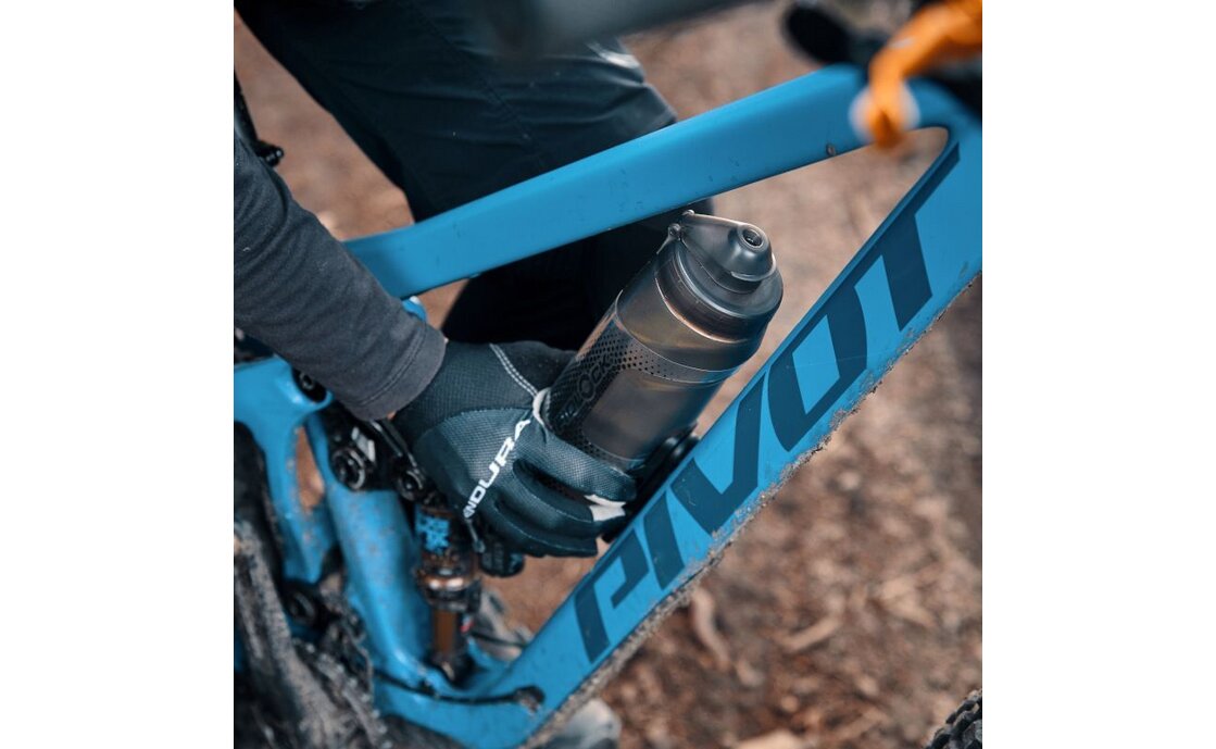 Fidlock Twist Trinkflasche 800 antibacterial mit Bike Base Halter