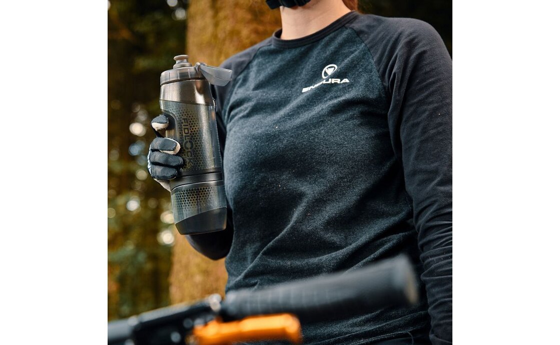 Fidlock Twist Trinkflasche 800 antibacterial mit Bike Base Halter