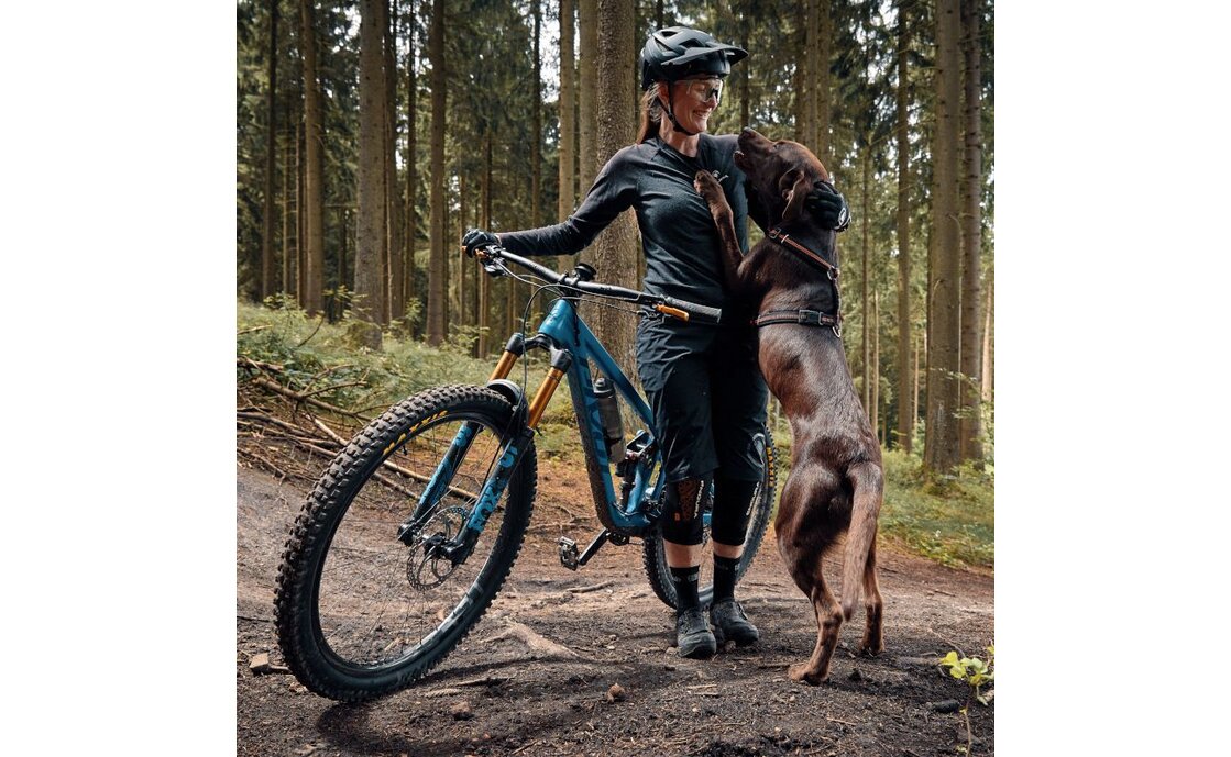 Fidlock Twist Trinkflasche 800 antibacterial mit Bike Base Halter