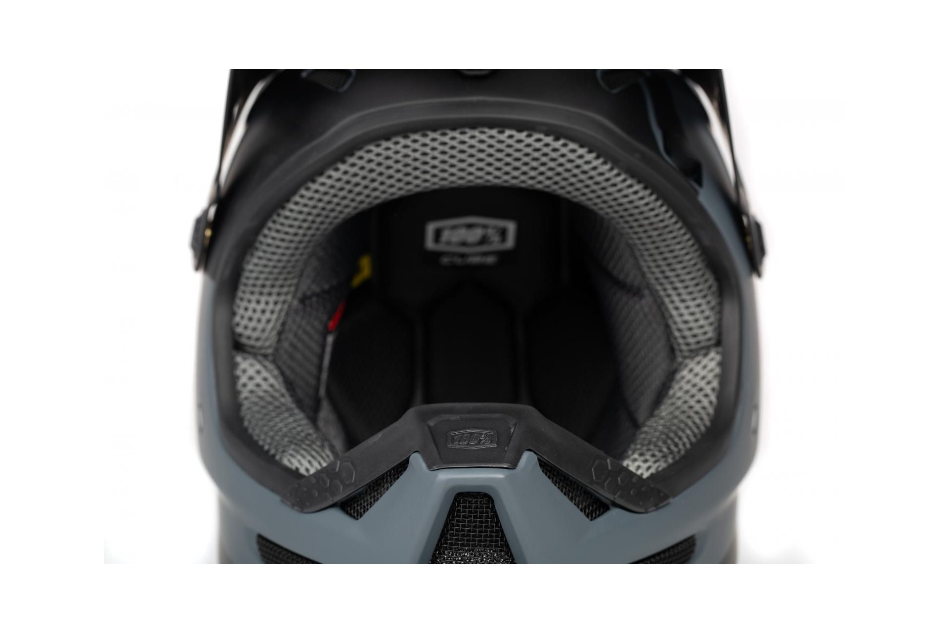 Cube Helm STATUS X 100%