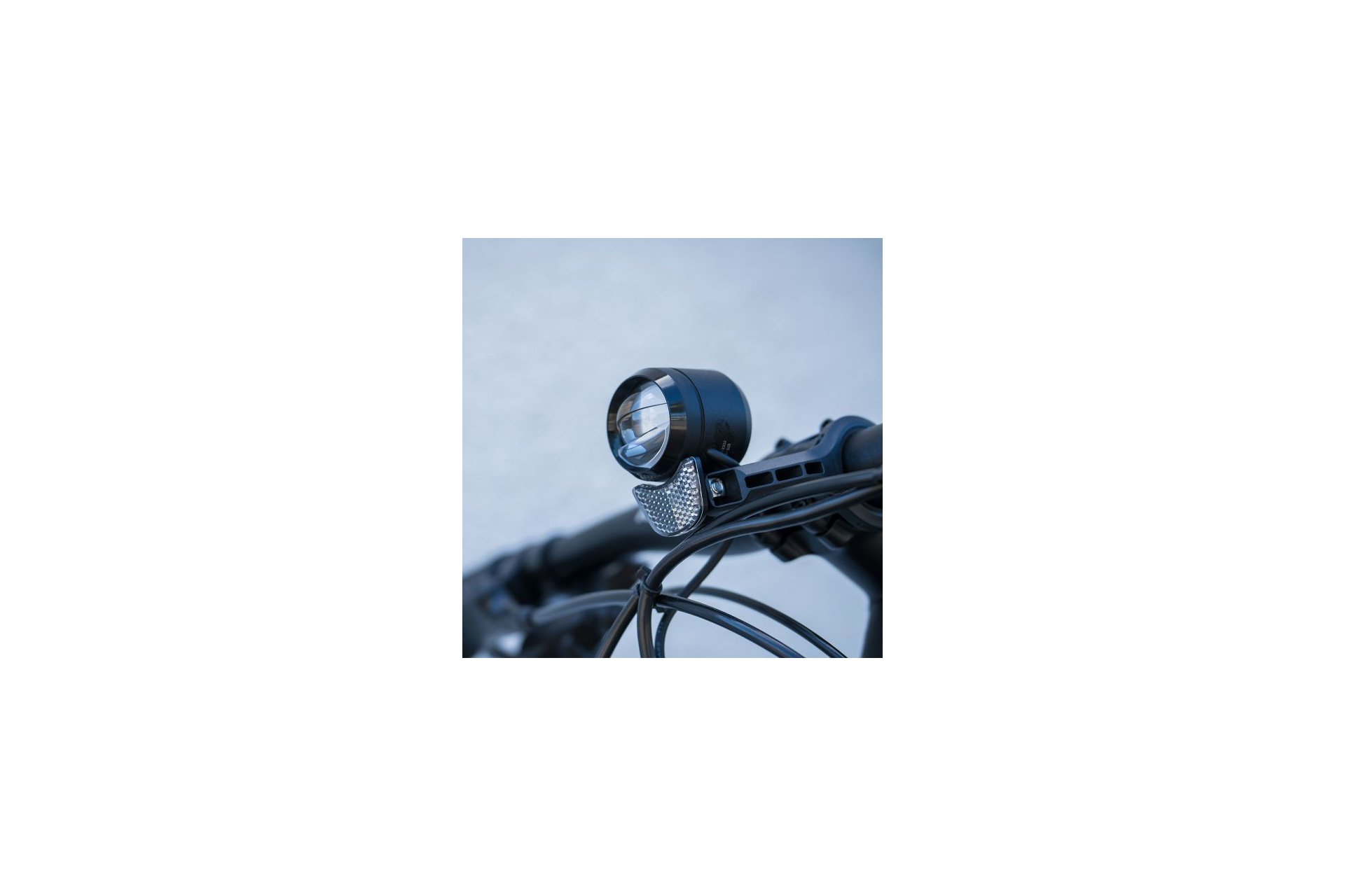 Litemove AC-210 E-Bike Scheinwerfer StVZO Fernlicht, Lenkerhalterung