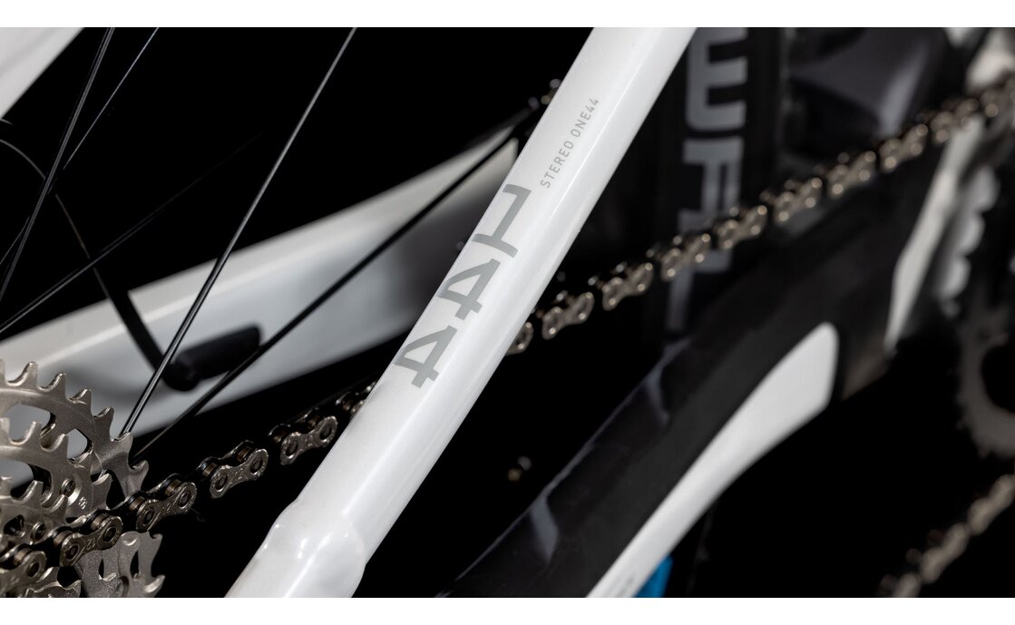 Cube Stereo Hybrid ONE44 EXC 800 - 800 Wh - 27,5 Zoll - Fully