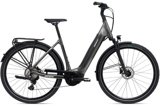 mit Beleuchtung - Fahrräder - Giant DailyTour E+ 2 D - RC Dash - 625 Wh - 28 Zoll - Tiefeinsteiger - 2024