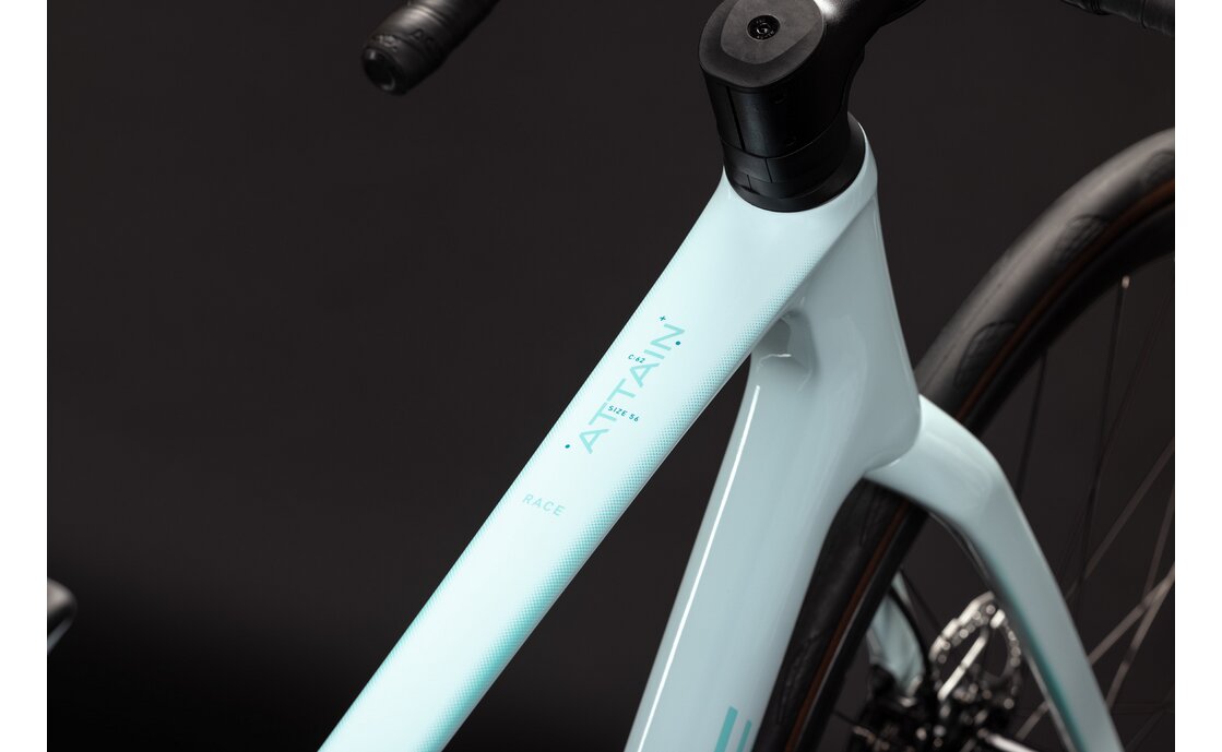 Cube Attain C:62 Race - 28 Zoll - Diamant - 2027