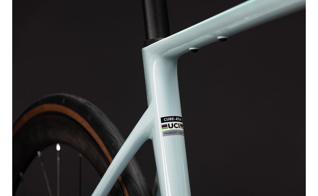 Cube Attain C:62 Race - 28 Zoll - Diamant - 2027