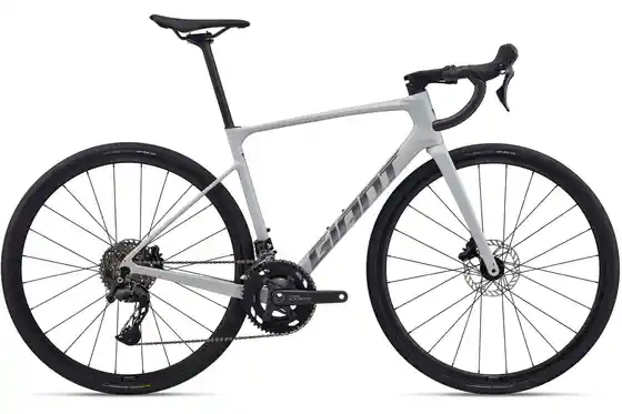 28 Zoll - Rennräder - Giant Defy Advanced 3 - 28 Zoll - Diamant - 2026