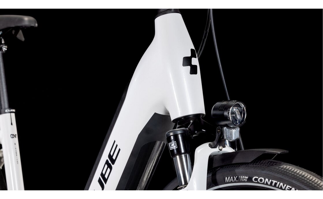 Cube Supreme Hybrid Comfort ONE 500 - 500 Wh - 28 Zoll - Tiefeinsteiger - 2025