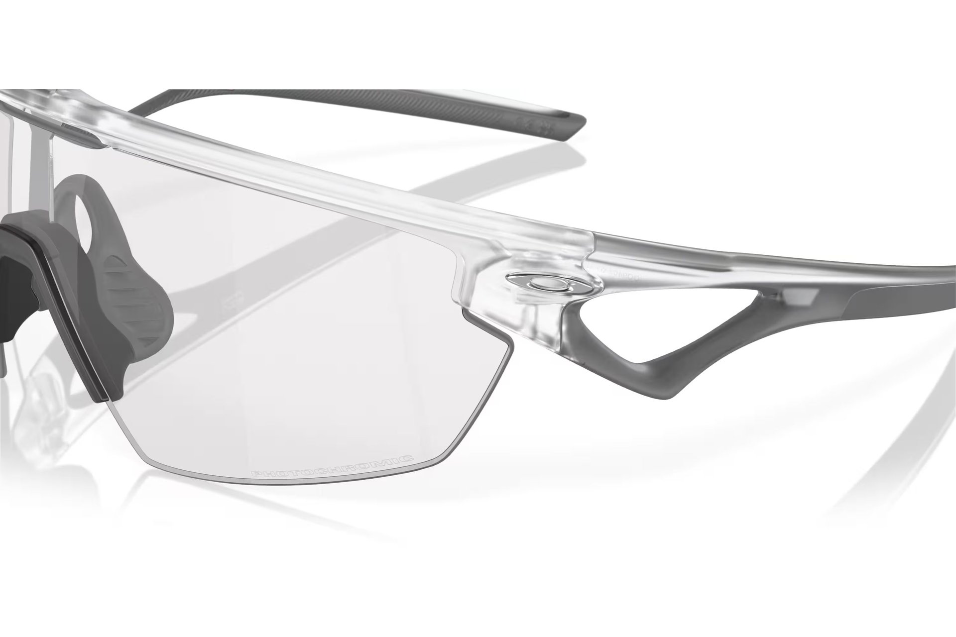 Oakley Sphaera Matte Clear - Clear Photochromic