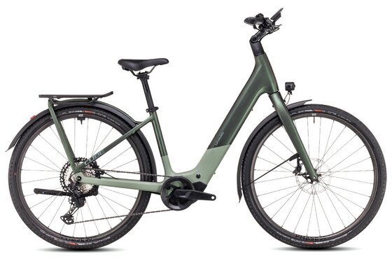 mit Beleuchtung - Urban E-Bikes - Cube Kathmandu Hybrid C:62 SLT 400X - 400 Wh - 28 Zoll - Tiefeinsteiger - 2025