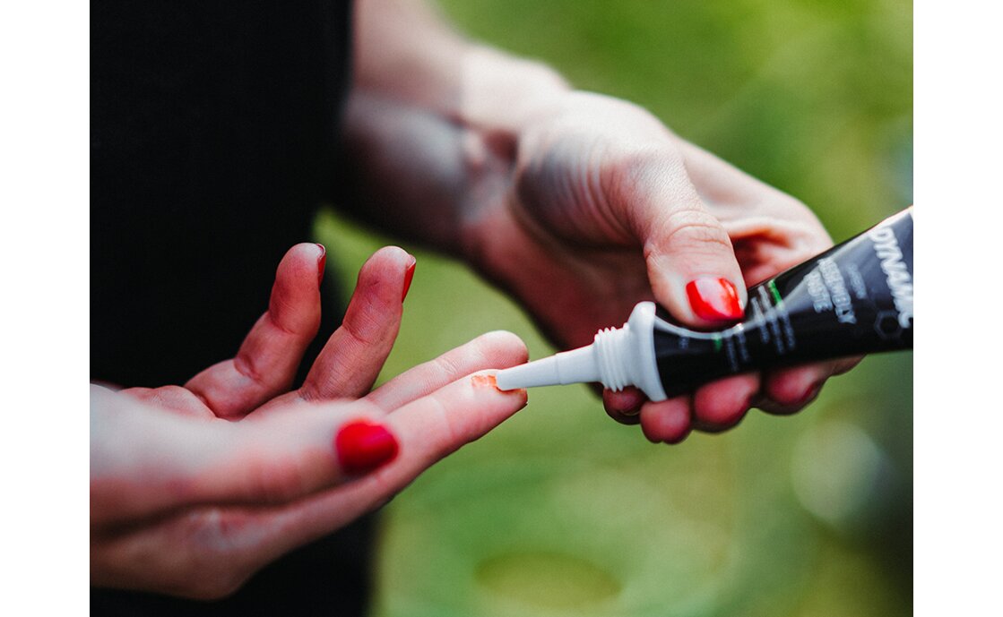 Dynamic Carbon Montagepaste, Tube - 80g