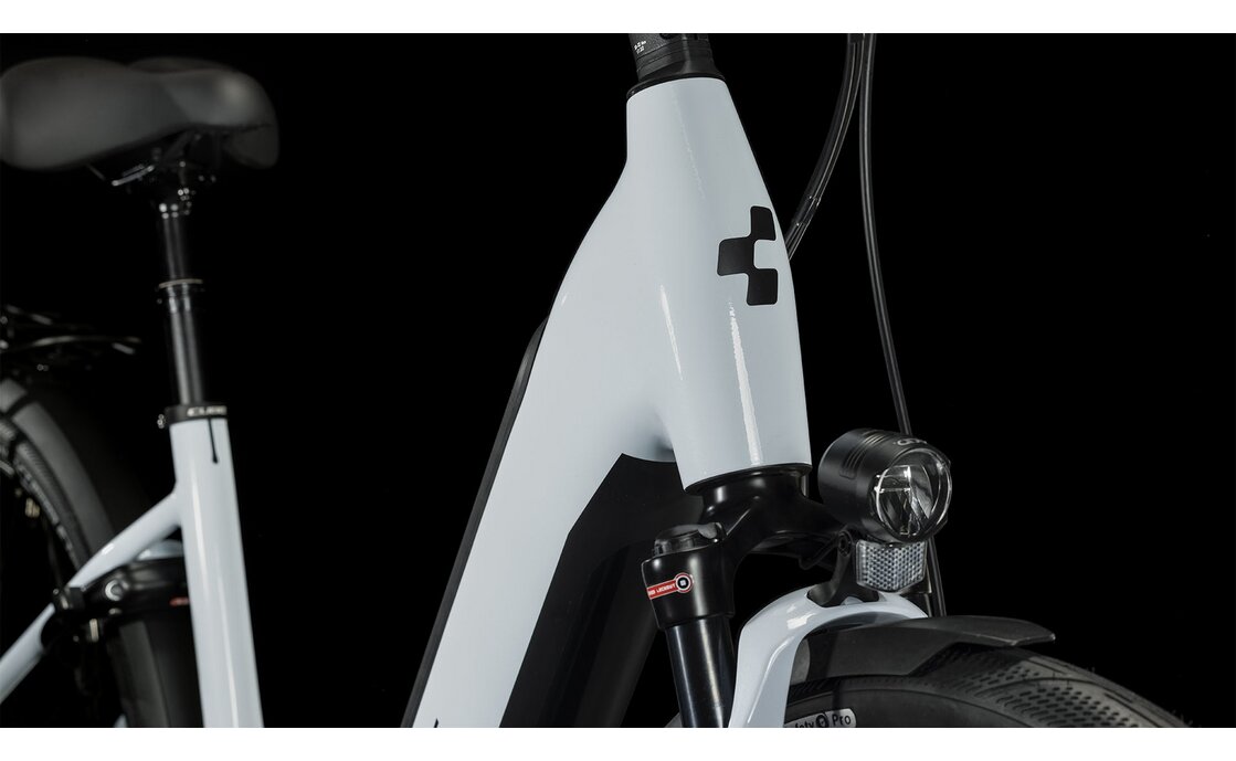 Cube Supreme Hybrid EXC 500 - 500 Wh - 28 Zoll - Tiefeinsteiger - 2024