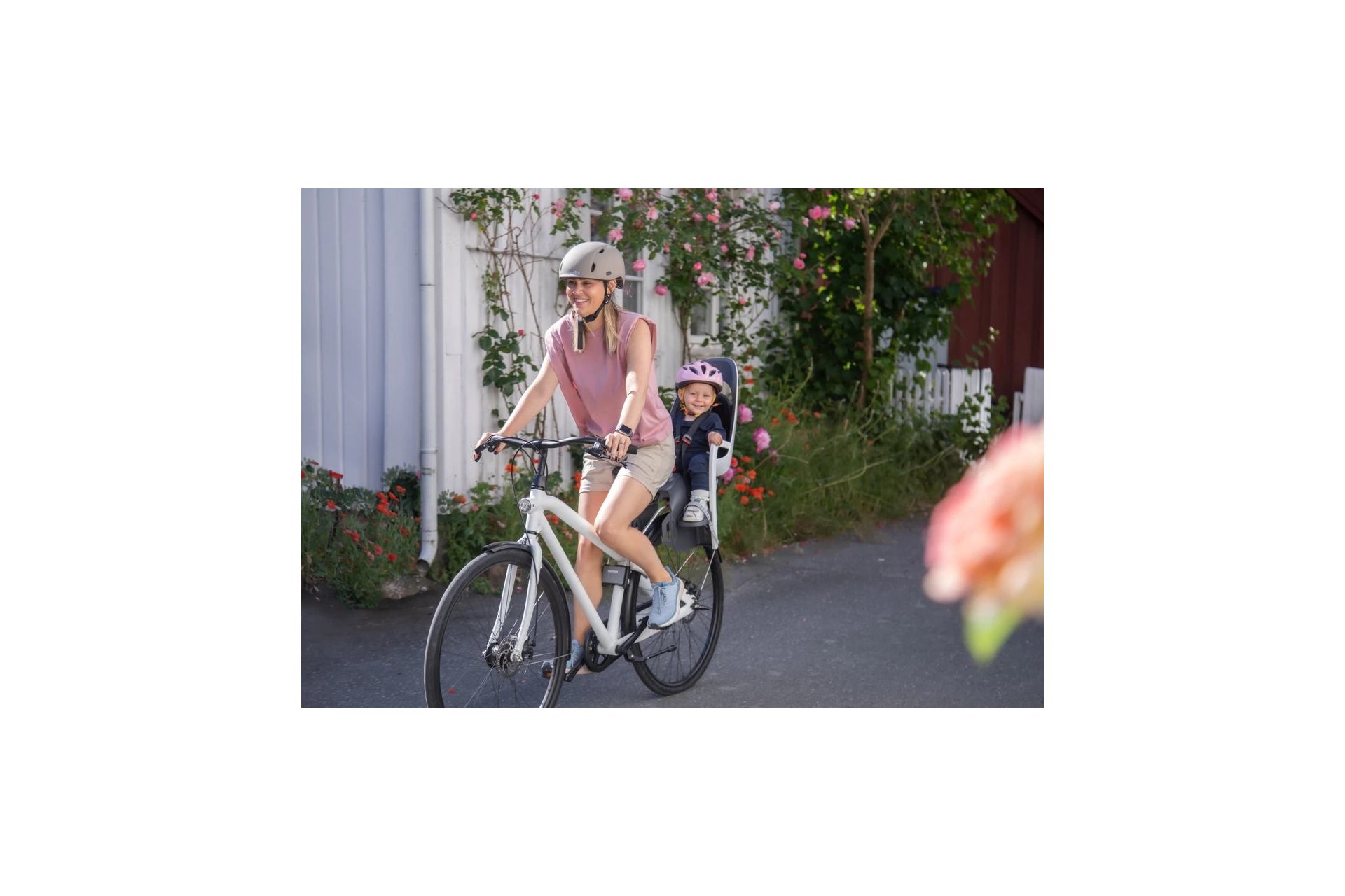 Hamax Caress mit Rahmenhalterung