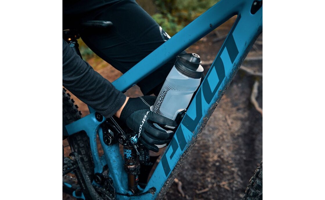 Fidlock Twist Trinkflasche 800 mit Bike Base Flaschenhalter