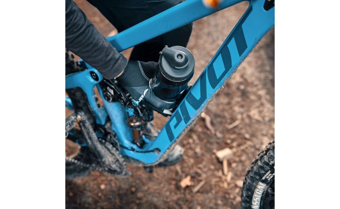 Fidlock Twist Trinkflasche 800 mit Bike Base Flaschenhalter