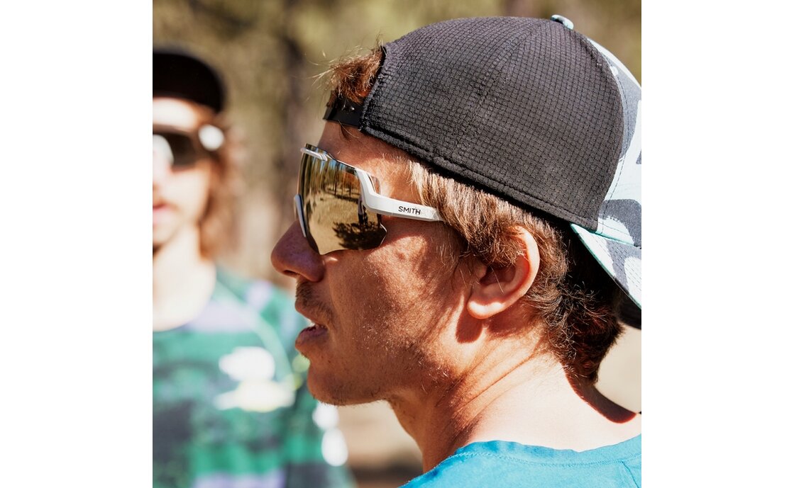 Smith Momentum Matte Bone - ChromaPop Black Gold Mirror