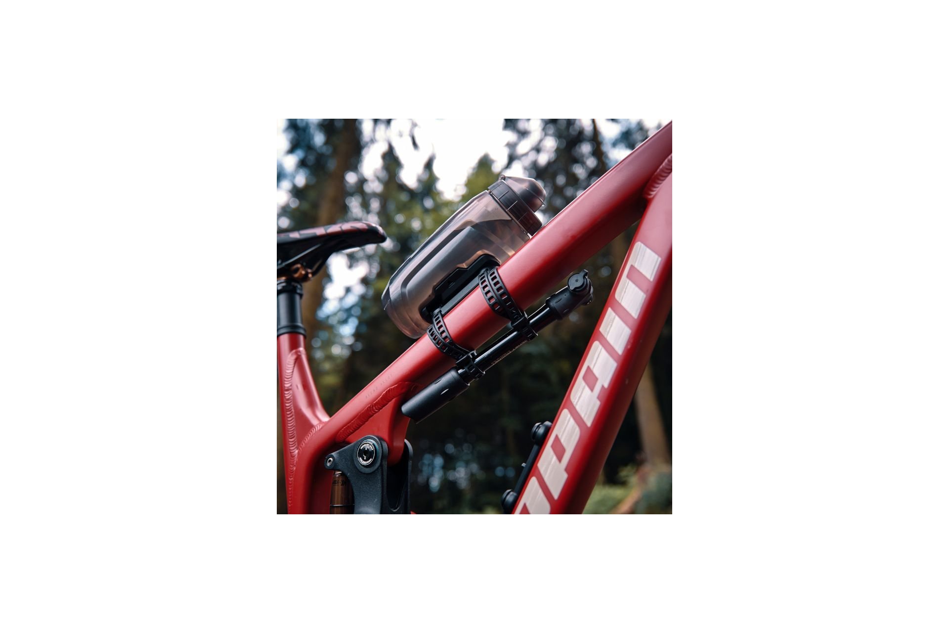 Fidlock Twist Trinkflasche 590 mit Uni Base Flaschenhalter